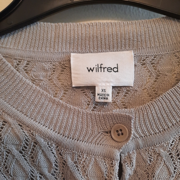 Aritzia Wilfred Crochet Lightweight Cardigan in Grey - Picture 3 of 9
